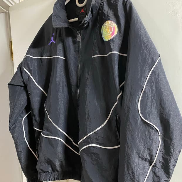 파리생제르망 바람막이 팝니다