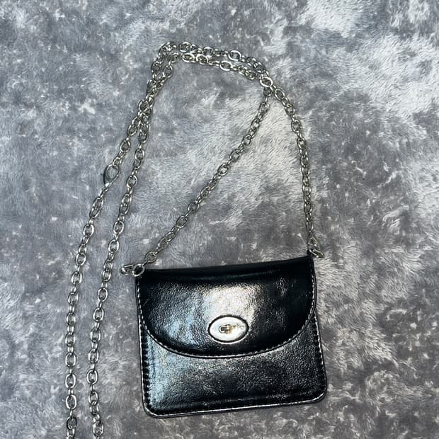 아노에틱 블랙 미니 체인 크로스백