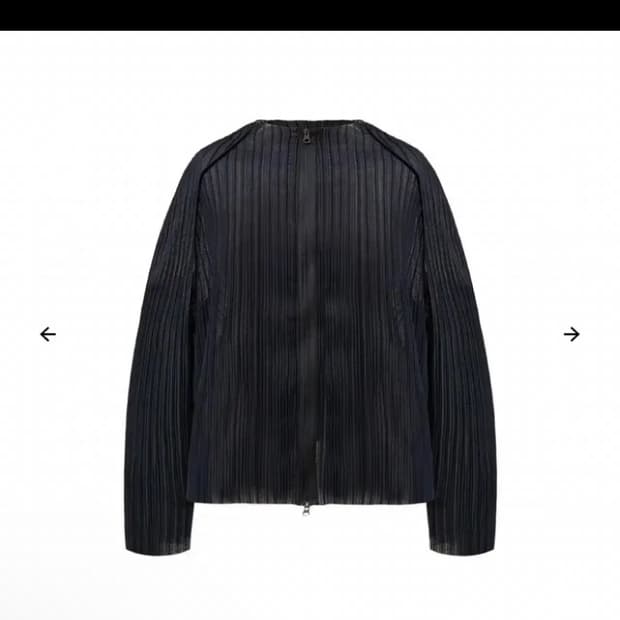 25ss 아모멘토 플리츠 자켓 구매(m)