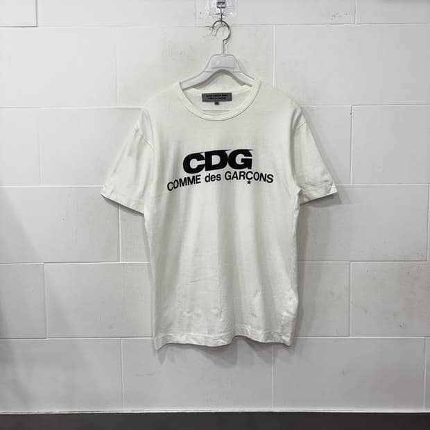 CDG 꼼데가르송 반팔티 화이트