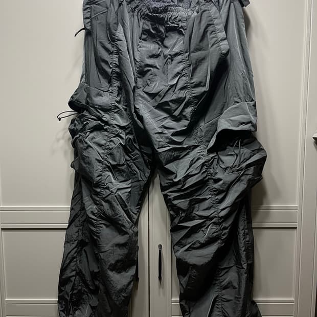 언어펙티드 건메탈 카고 나일론 팬츠