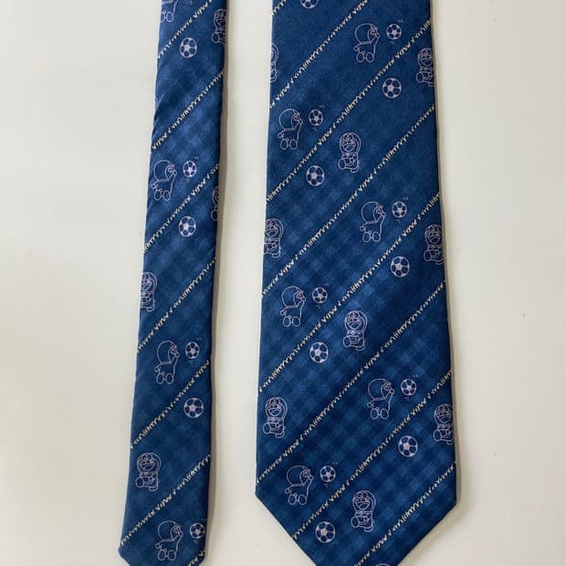 도라에몽 넥타이