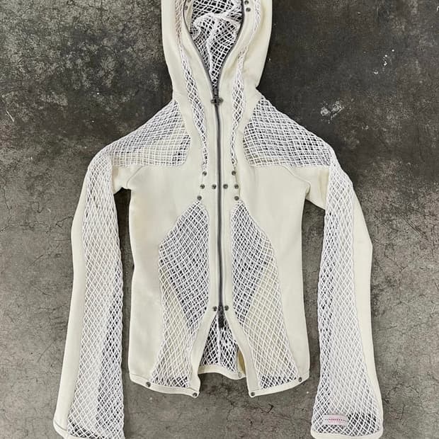 구해요) 스쿠읏 hide and seek hoodie