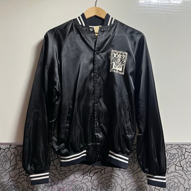 빈티지 USA 프린팅 블랙 세틴 자켓