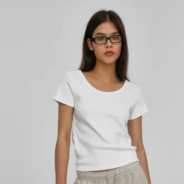 블랙업 비베이직 반팔 두 장