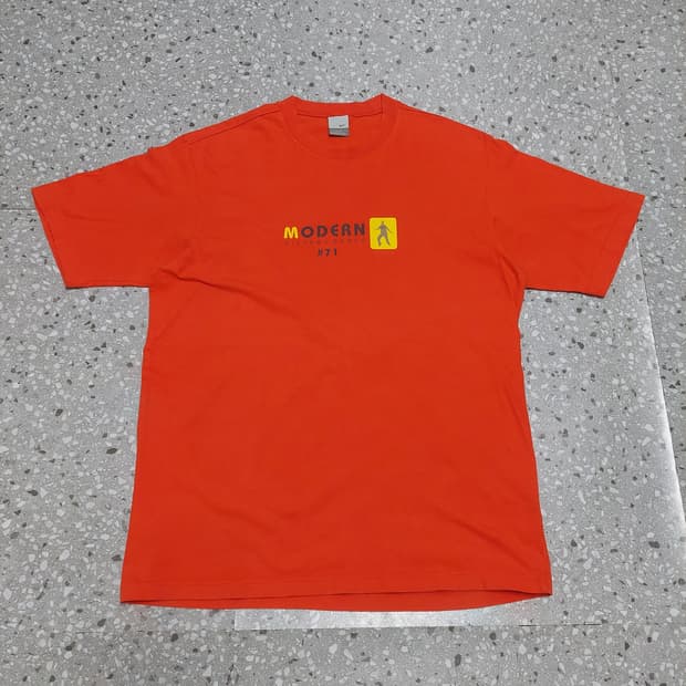 00s Vintage Nike Modern Dance T-Shirt