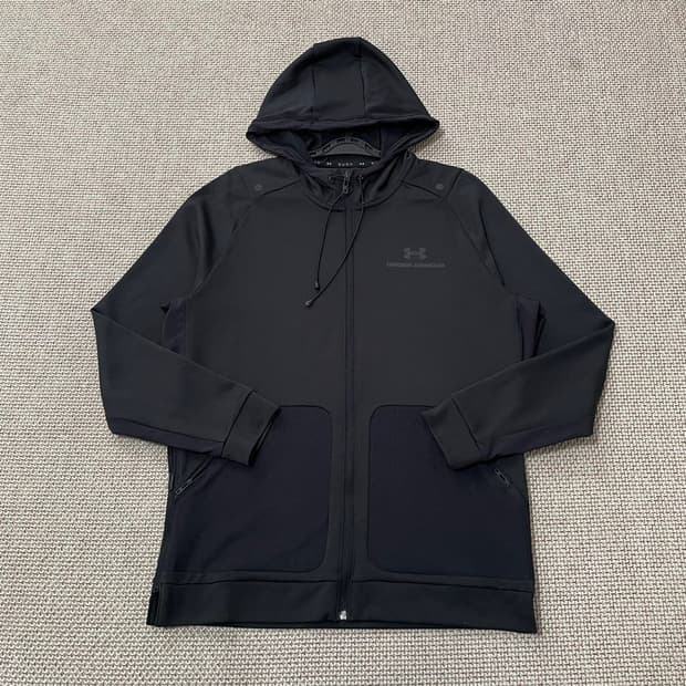 언더아머. 기능성 후드집업 6571