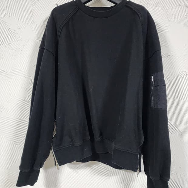 준지 어깨 덧방 사이드 슬릿 스웨트셔츠 블랙 -