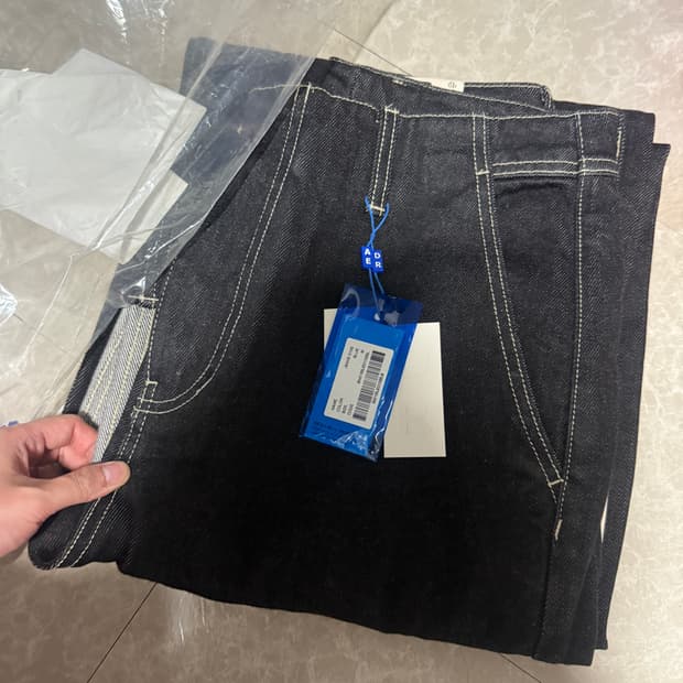 M사이즈 아더에러 울센 진