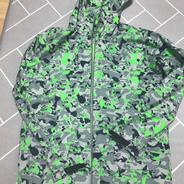 뉴발란스 바람막이 