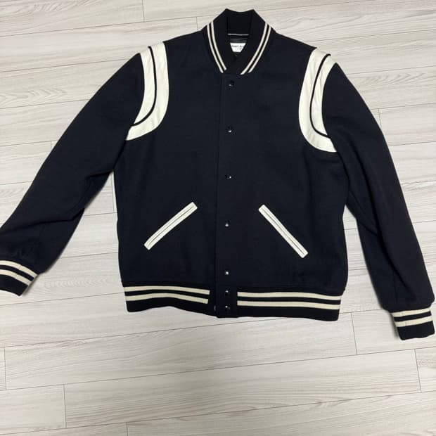 생로랑 테디자켓 54사이즈 중고 개급처