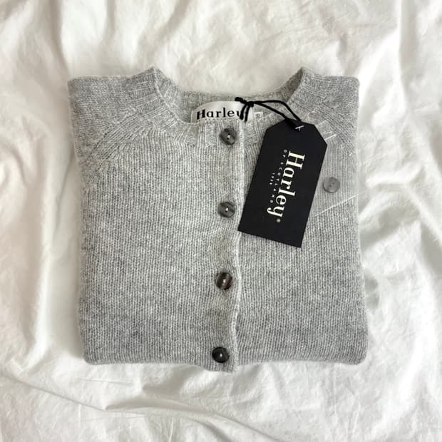 (새상품) 할리오브스코틀랜드 가디건 실버 36