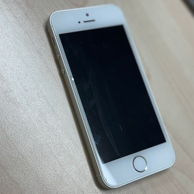 아이폰se1 실버 128gb (무음카메라)