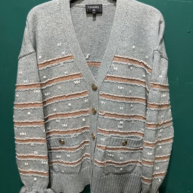 샤넬 가디건 36사이즈