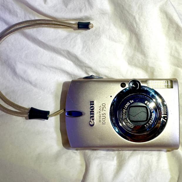 캐논 ixus750 ixy700