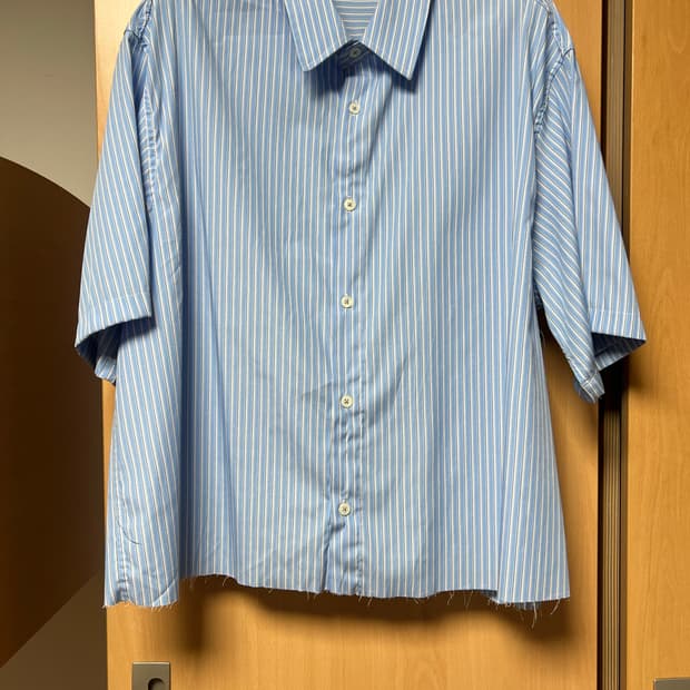 숏슬리브 스트라이프 셔츠