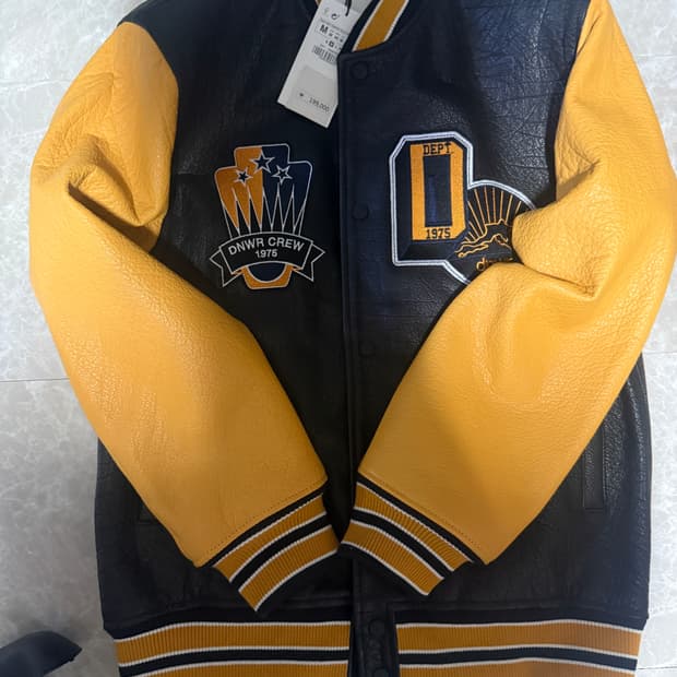 M사이즈 자라 레더 바시티 자켓