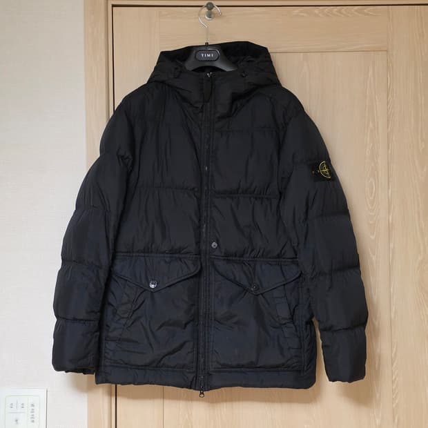 [24FW] 스톤아일랜드 크링클랩스 후드 패딩 L사이즈