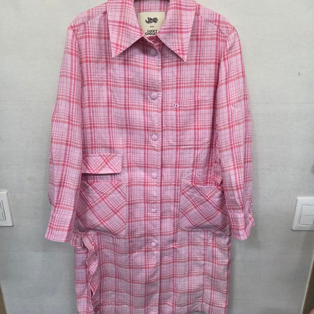 럭키슈에뜨 린넨 체크 셔츠타입 코트 핑크자켓 36사이즈 
