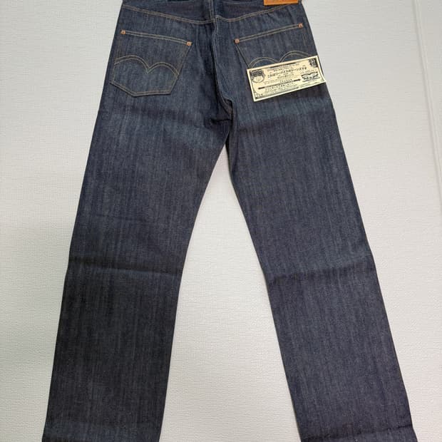 lvc 1922 카타카나 한정판 32/34판매합니다