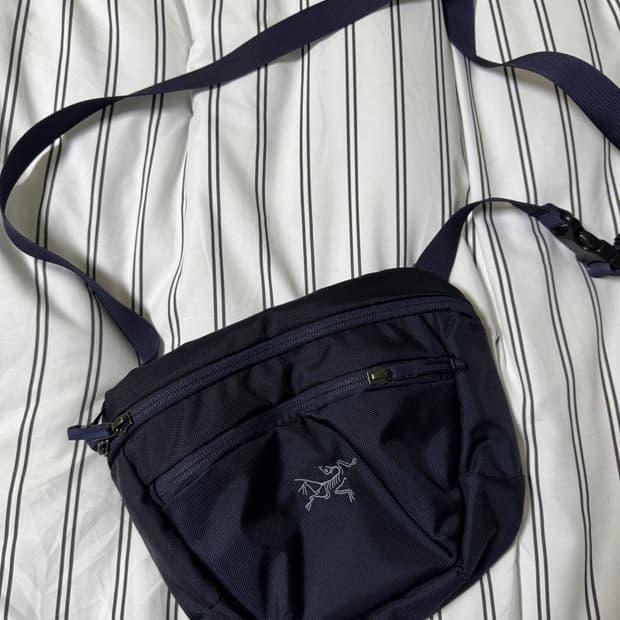 아크테릭스 맨티스2 네이비