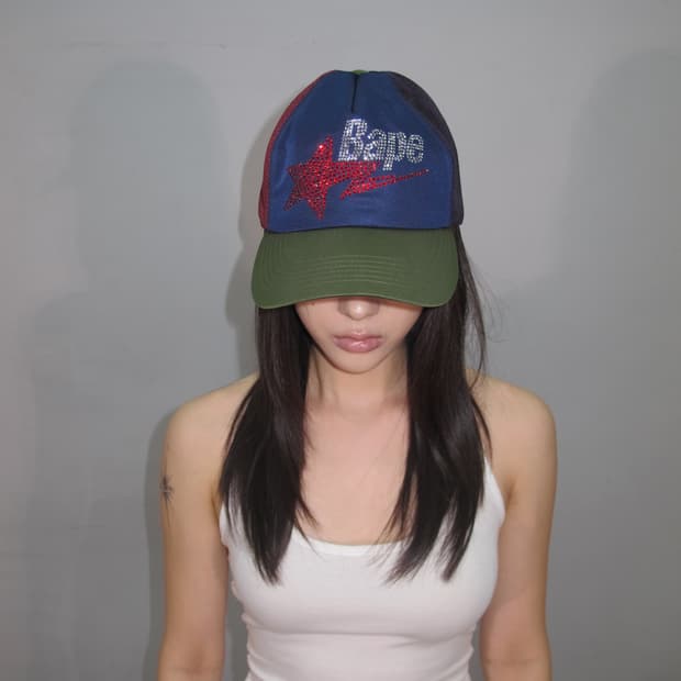 베이프 라인스톤 메쉬캡 모자