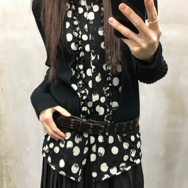 Frill dot layered knit