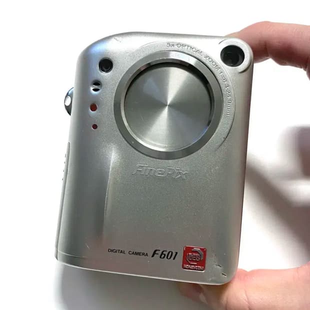 후지 파인픽스 F601 디지털 카메라