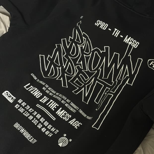 브라운브레스 후드티