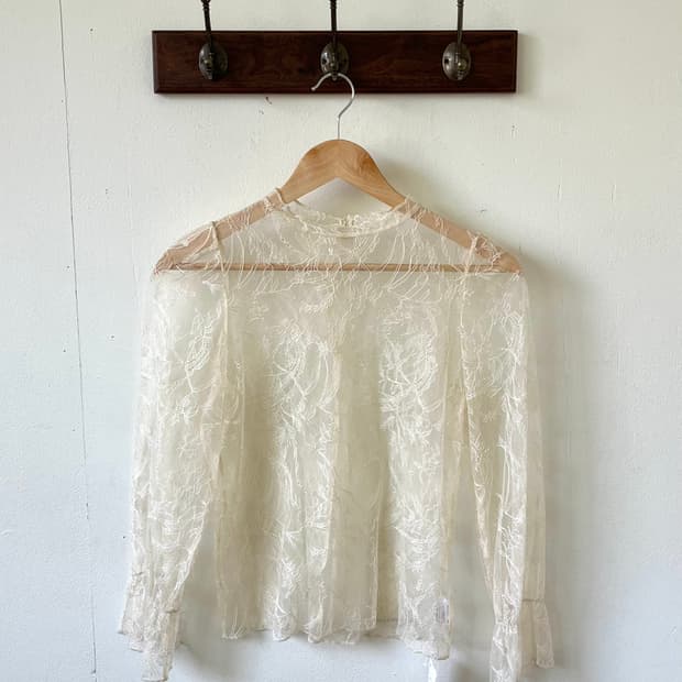 fifth 시스루 라이트 베이지 탑