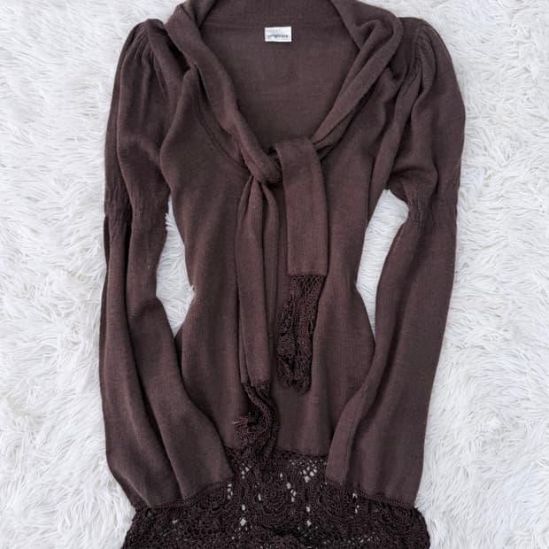 브라운크로쉐니트탑