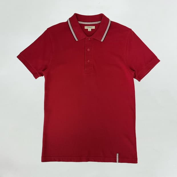 버버리 라인 디테일 카라티