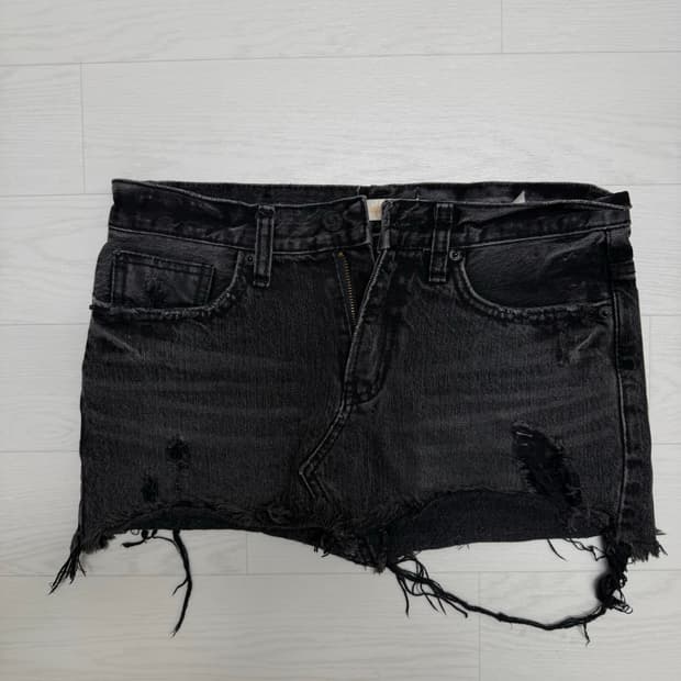 블랙 데님 데미지 미니 스커트