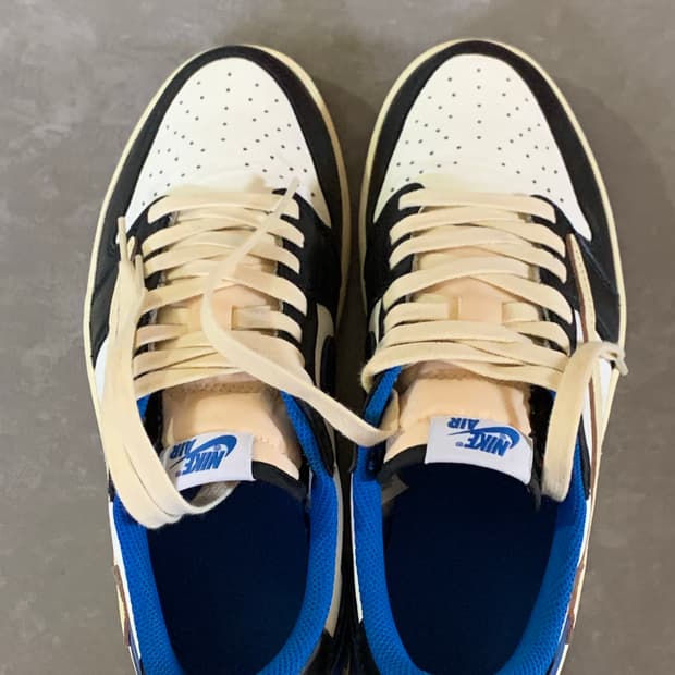 [260]트래비스 스캇 x 프라그먼트 레트로 로우 OG 판매합니다