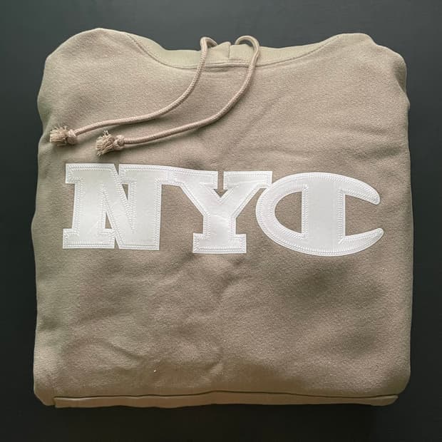 챔피언 리버스위브 NYC 한정 아플리케 후드 후디 - M / Sand