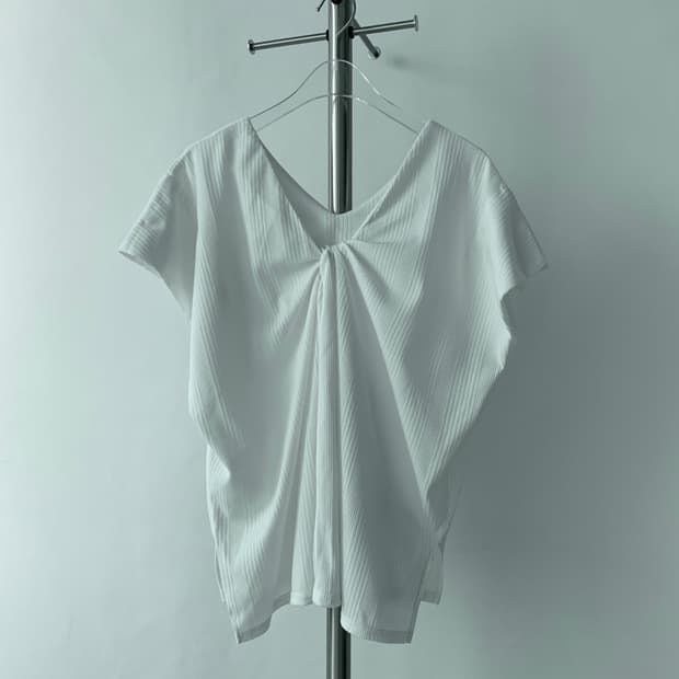 Knotted Shirring T-shirt