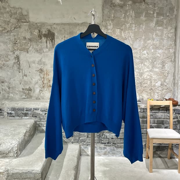 코데라 세룰레오 메리노 울 크롭 가디건
