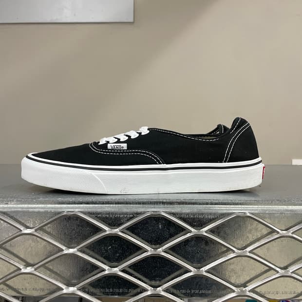 반스 어센틱 블랙 화이트 270