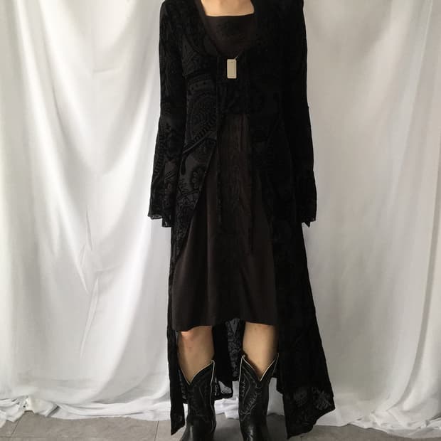 Oriental velvet pattern point long cardi