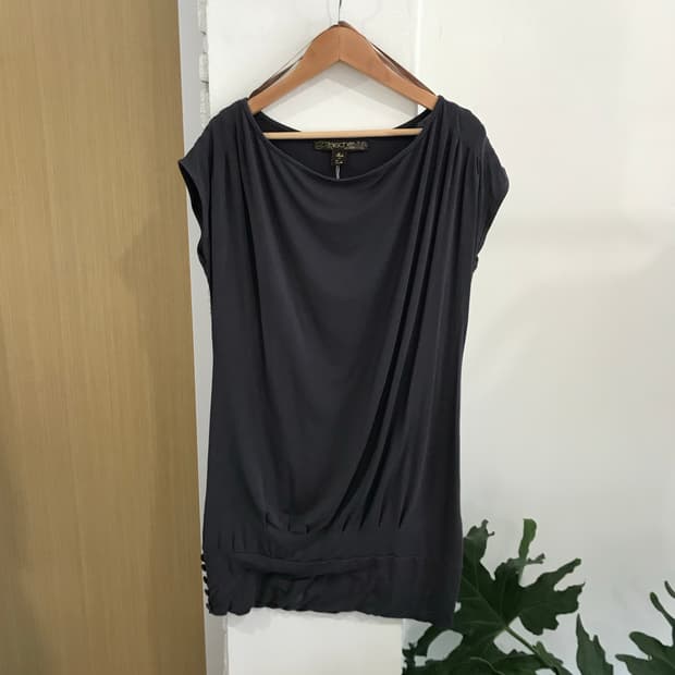 Vintage button T
