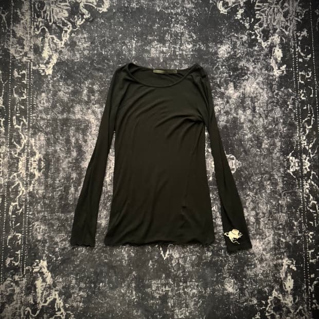 Yukiogura Black Long Sleeve 