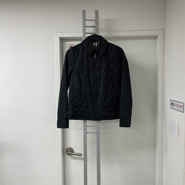 버버리 퀄팅 자켓 블랙 S(W)