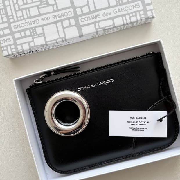 꼼데가르송 아일렛 레더 지갑