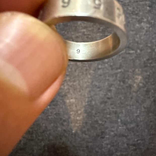 마르지엘라 뉴메리컬 밴드 실버링