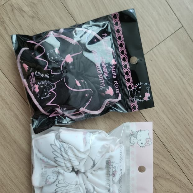 필리밀리 헬로키티 천사 악마 스크런치