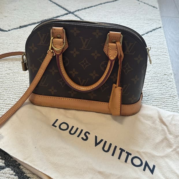 루이비통 알마 BB 모노그램 판매합니다 (21년 구매 / 정품 / 풀박스