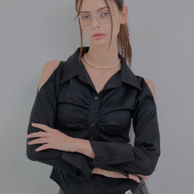 511비전 VEIL CUT-OUT STRIPE SHIRTS BLACK