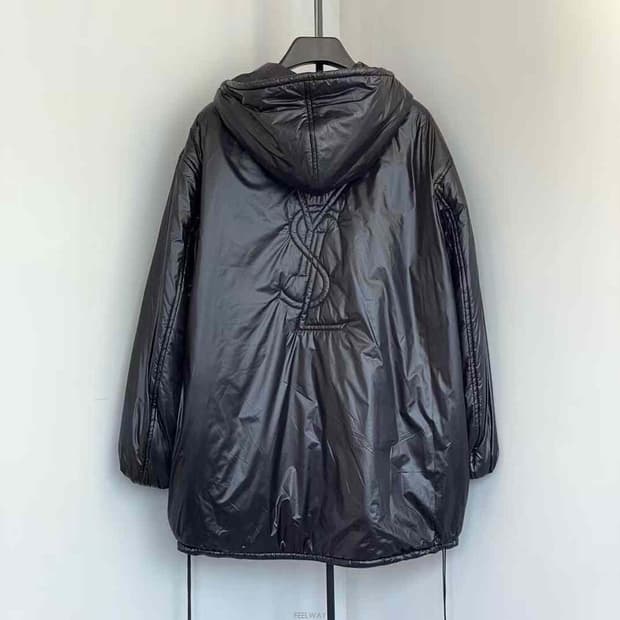 생로랑 겸용아노락패딩