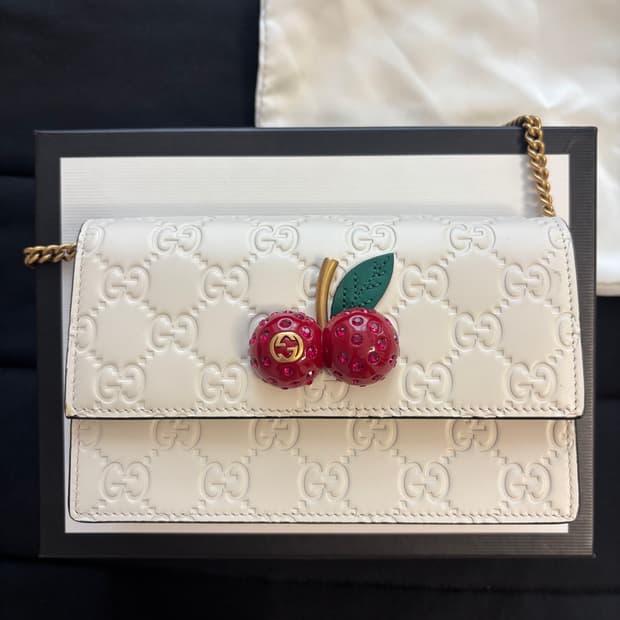 구찌 체리백 화이트