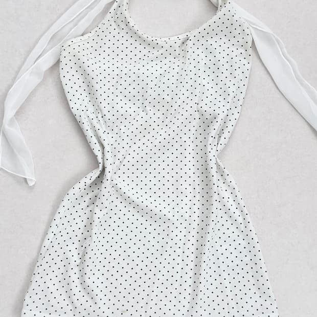 도트 홀터넥 슬리브리스 나시 dot halter sleeveless